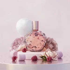 عطر-آریانا-گرند-آری-Ariana-Grande-Ari-گلی-میوه-ای-و-شیرین-با-طبع-گرم-محصول-2015-بهمراه-نتها-